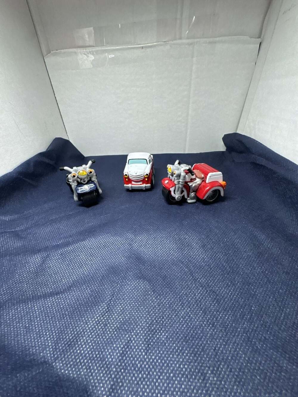 Maisto Harley-Davidson Diecast Toy Vehicle Set with Truck and Motorcycles